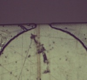 マイクロ3Dプリンタで製造された高精度流体デバイス部品